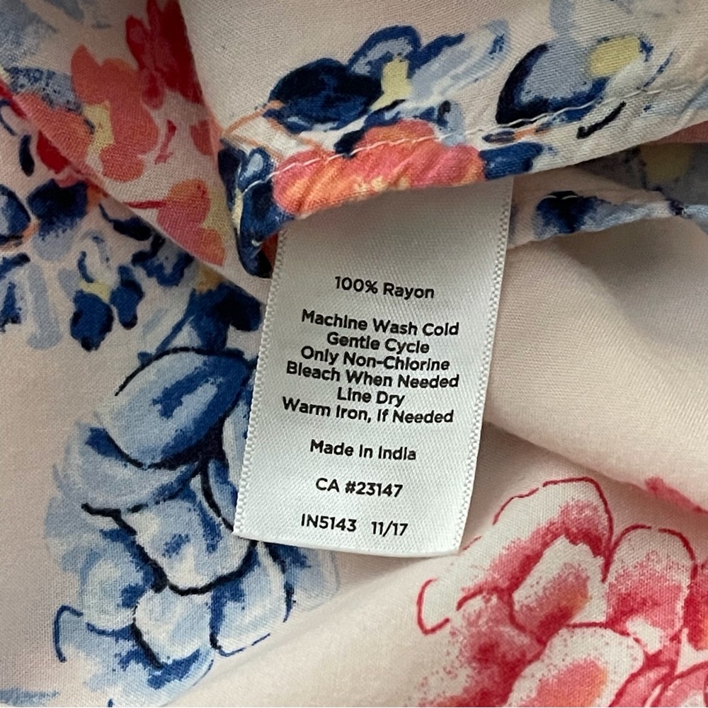 Talbots Top Sleeveless Floral Size Medium - Picture 11 of 11